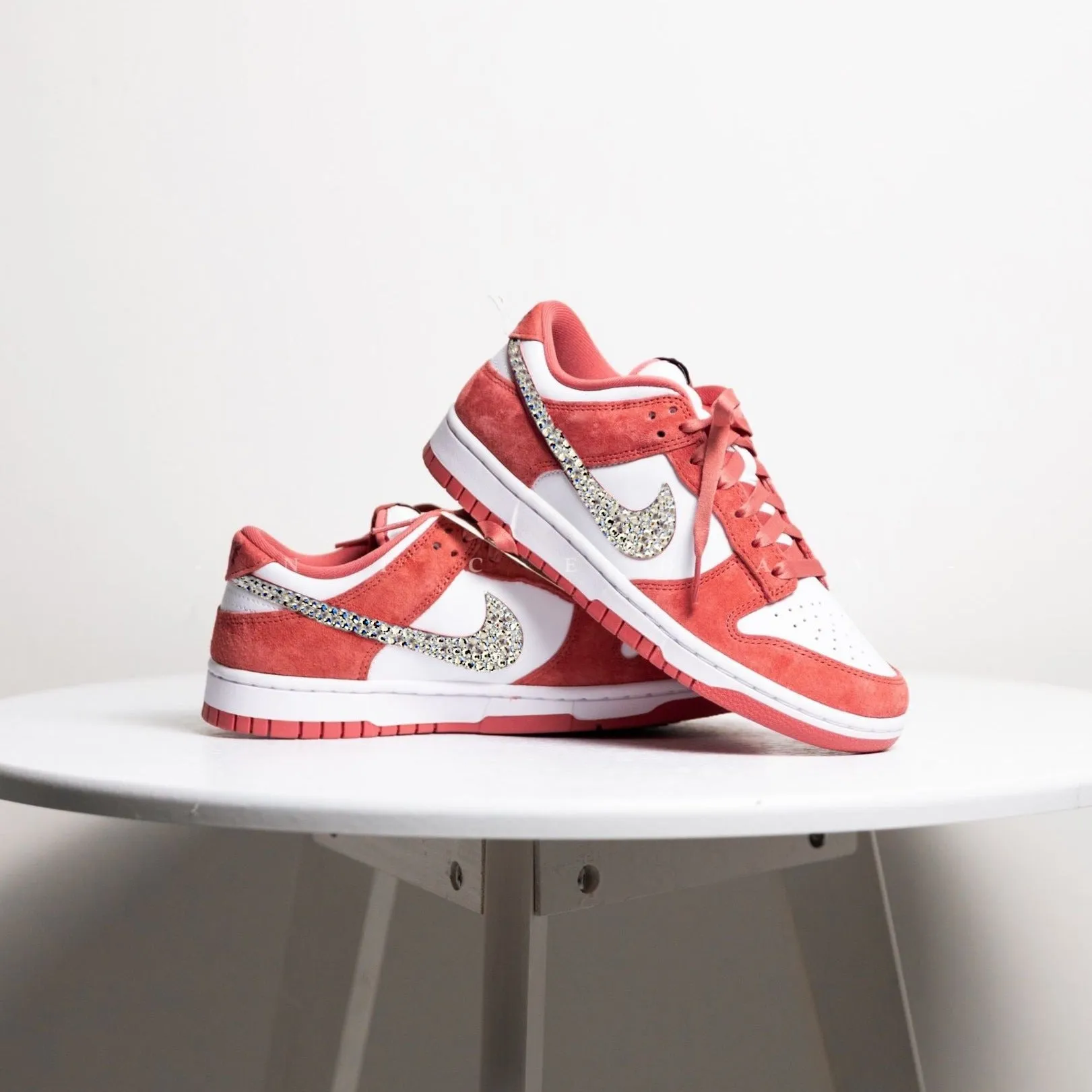 Dunk Women Low Valentine's Day Nike sneakers