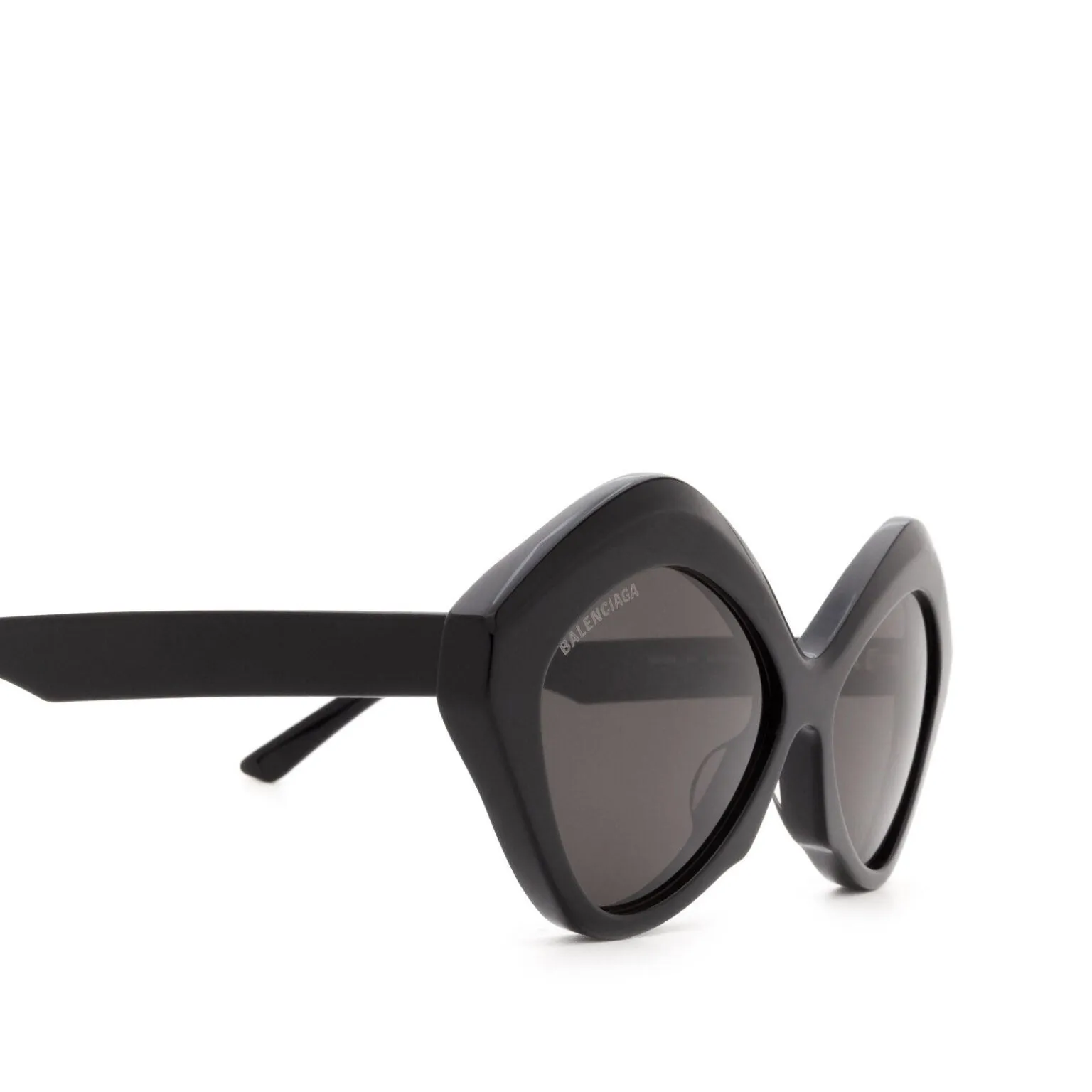 Dynasty geometric sunglasses frame