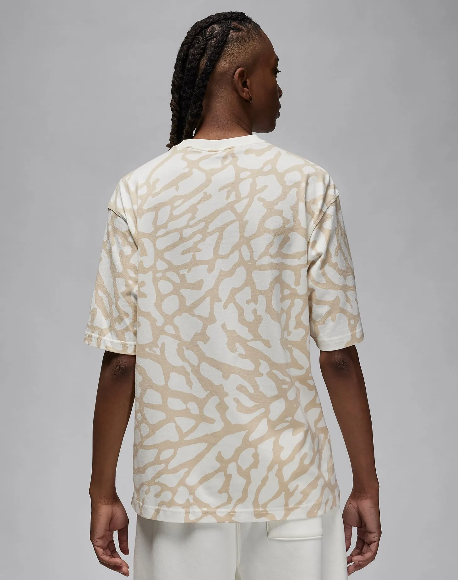 Nike cotton short sleeve t-shirt with plain and animal patterns