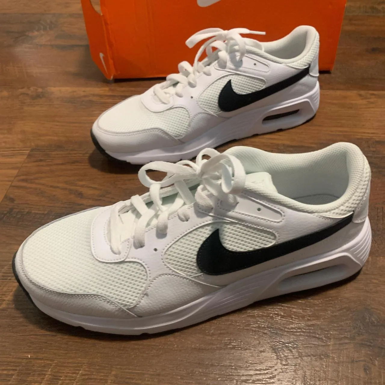 Nike Men's White and Black Trainers