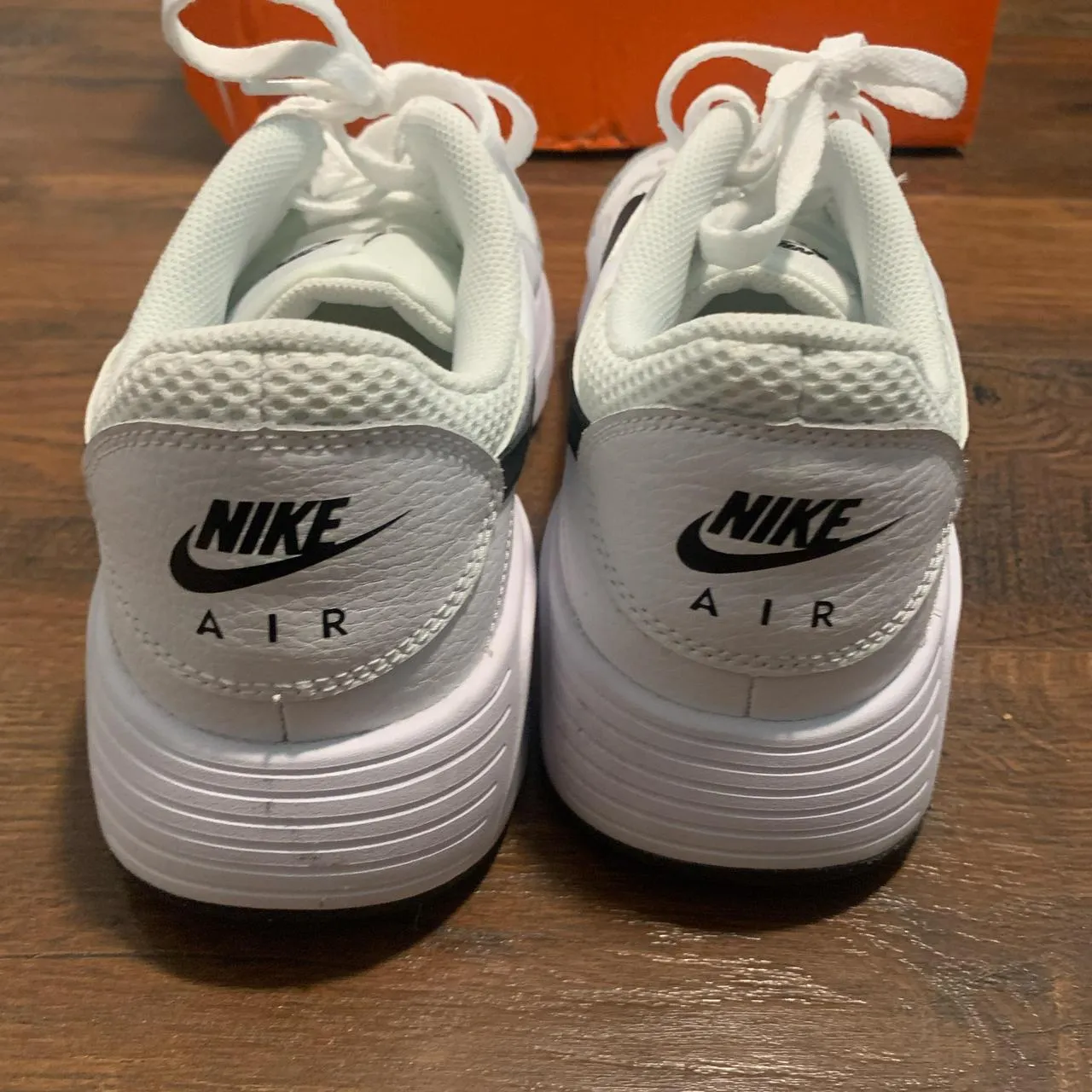 Nike Men's White and Black Trainers