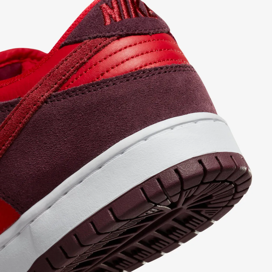 Nike SB Dunk Low Cherry Burgundy Crush Team Red DM0807-600