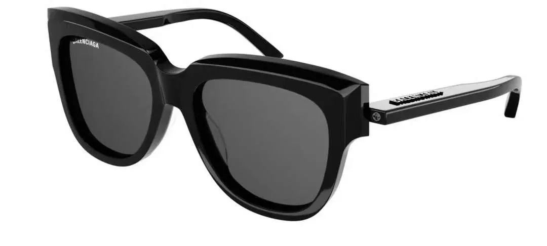 Square Rimmed Sunglasses.