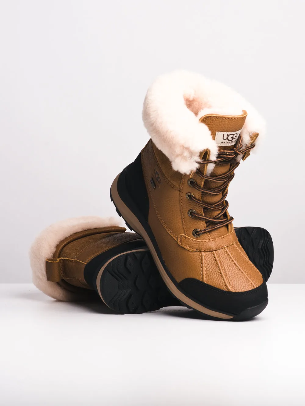 UGG WOMENS UGG ADIRONDACK III BOOTS