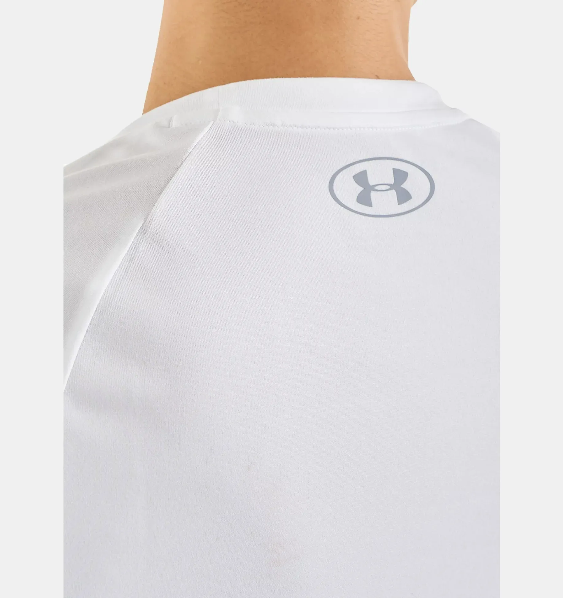 Under Armour crew neck workout t-shirts with short sleeves and logo design.