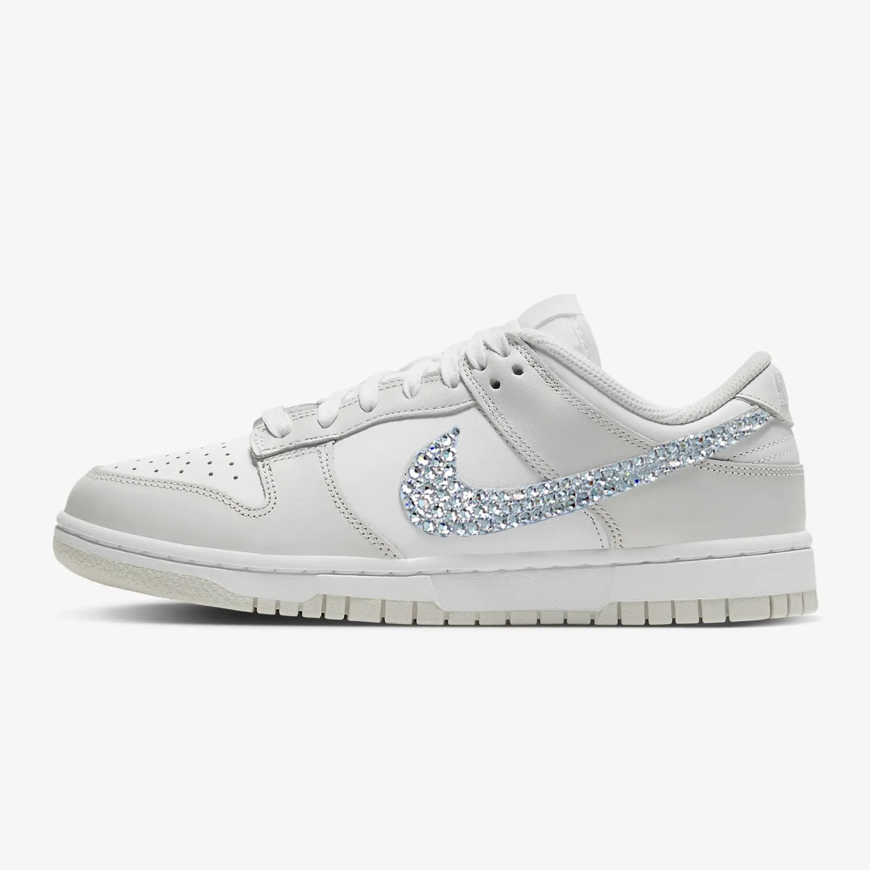 Women Low Dunk in Grey and White